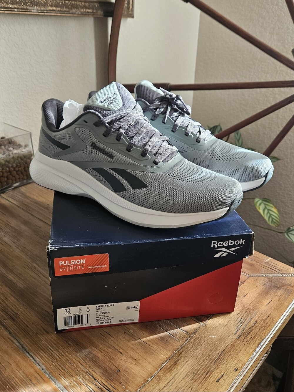 Reebok Men's Athletic Shoes Gray and White